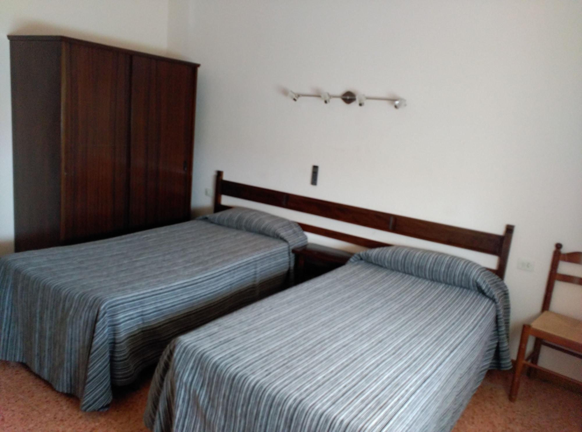Hostal L'Esplai Viladamat Exteriér fotografie